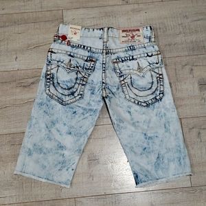 True religion mens shorts with tags